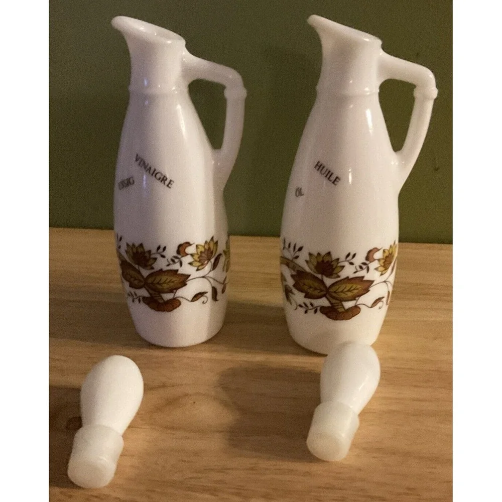 Vintage 10 Piece Milk Glass Cruets, Salt And Pepper Shakers‎ And Spice Jars
